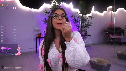 Vanessa Simon online show from 01-04-25, 06:30