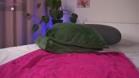 Vanessa online show from 02-05-26, 09:19