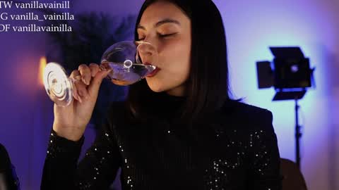 Snapshot of vanilla_velvet chatting on 01-13-25, 10:13 Annabet online show from 01-13-25, 10:13