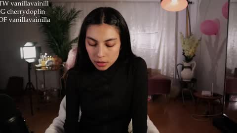 Snapshot of vanilla_velvet chatting on 11-19-25, 12:54 Annabet online show from 11-19-25, 12:54