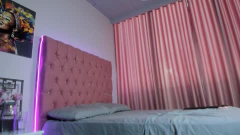 VanillaFlo online show from 11-21-25, 12:04