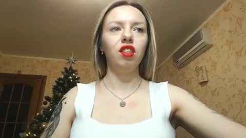 VanillaMuffin online show from 01-04-25, 01:42