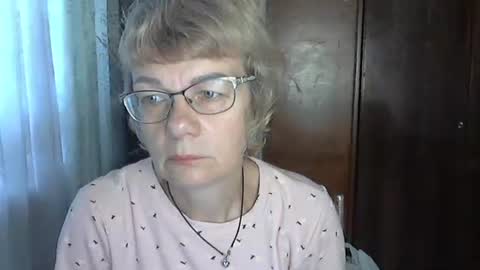 Snapshot of vanillaxcreamy chatting on 11-12-25, 08:15 Vanillaxcreamy online show from 11-12-25, 08:15