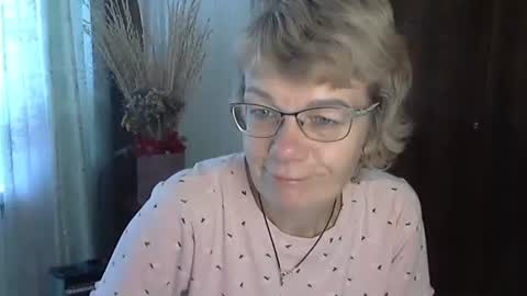 Snapshot of vanillaxcreamy chatting on 11-18-25, 08:19 Vanillaxcreamy online show from 11-18-25, 08:19