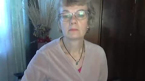 Snapshot of vanillaxcreamy chatting on 11-22-25, 10:58 Vanillaxcreamy online show from 11-22-25, 10:58