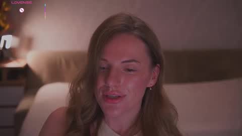 Snapshot of vanille_mystery chatting on 11-29-25, 08:45 Sophie online show from 11-29-25, 08:45