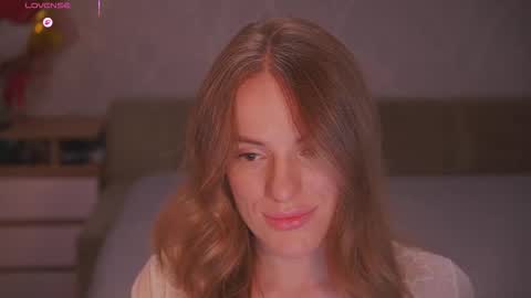 Snapshot of vanille_mystery chatting on 12-14-25, 07:40 Sophie online show from 12-14-25, 07:40