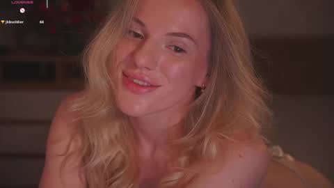 Snapshot of vanille_mystery chatting on 01-15-26, 04:06 Sophie online show from 01-15-26, 04:06