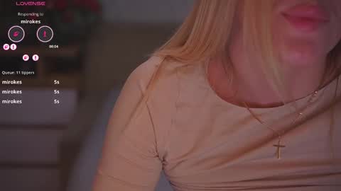 Snapshot of vanille_mystery chatting on 01-18-26, 01:09 Sophie online show from 01-18-26, 01:09