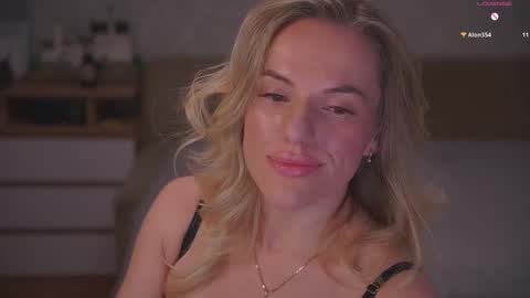 Snapshot of vanille_mystery chatting on 01-31-26, 11:58 Sophie online show from 01-31-26, 11:58