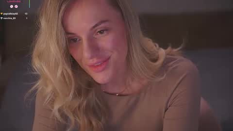 Snapshot of vanille_mystery chatting on 02-04-26, 06:14 Sophie online show from 02-04-26, 06:14