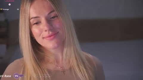 Snapshot of vanille_mystery chatting on 03-04-26, 11:00 Sophie online show from 03-04-26, 11:00