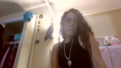 Snapshot of vanityochoa000 chatting on 10-15-25, 05:35 vanityochoa000 online show from 10-15-25, 05:35