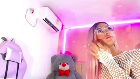 Snapshot of vannesa01 chatting on 12-02-24, 03:03 vannesa01 online show from 12-02-24, 03:03