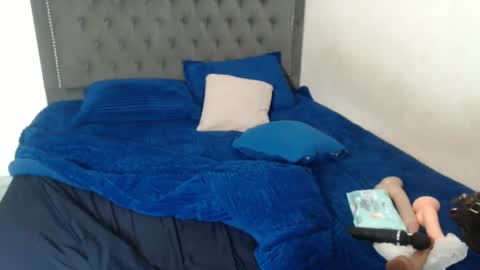 Snapshot of vannsexporn chatting on 12-07-24, 03:25 Vannesa online show from 12-07-24, 03:25