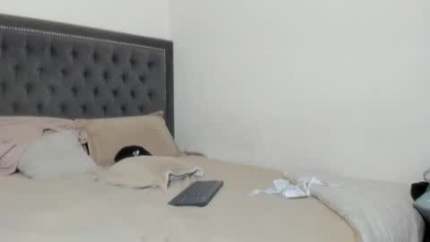 Snapshot of vannsexporn chatting on 03-04-25, 02:17 Vannesa online show from 03-04-25, 02:17