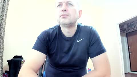 Snapshot of vano_822 chatting on 11-28-25, 07:44 vano_822 online show from 11-28-25, 07:44