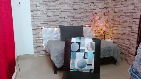 Snapshot of vanse_lust chatting on 12-12-24, 09:58 Karuna online show from 12-12-24, 09:58