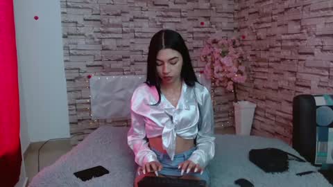 Snapshot of vanse_lust chatting on 01-10-25, 08:26 Karuna online show from 01-10-25, 08:26