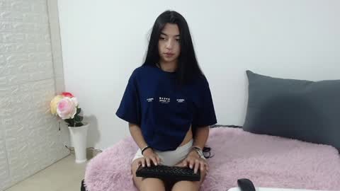 Snapshot of vanse_lust chatting on 01-21-25, 11:55 Karuna online show from 01-21-25, 11:55