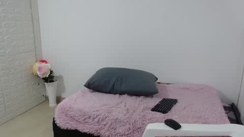 Snapshot of vanse_lust chatting on 01-22-25, 02:59 Karuna online show from 01-22-25, 02:59