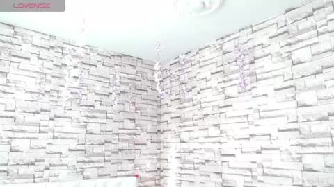 Snapshot of vanse_lust chatting on 09-09-25, 09:14 Karuna online show from 09-09-25, 09:14