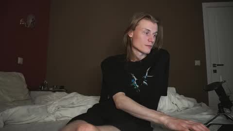 Snapshot of vantablackcat chatting on 09-09-25, 12:32 Iblis online show from 09-09-25, 12:32