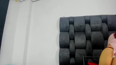 Aurora Cooper online show from 10-19-25, 01:17