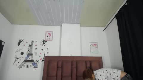 Aurora Cooper online show from 11-01-25, 01:18