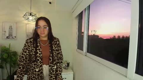 Victoria online show from 09-11-25, 10:48