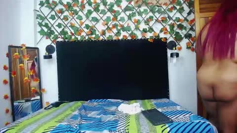 Snapshot of vdeborap chatting on 02-21-26, 03:29 debora online show from 02-21-26, 03:29