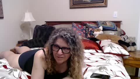 Luna online show from 09-27-25, 12:48