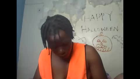 Vee tommy online show from 10-26-25, 05:13