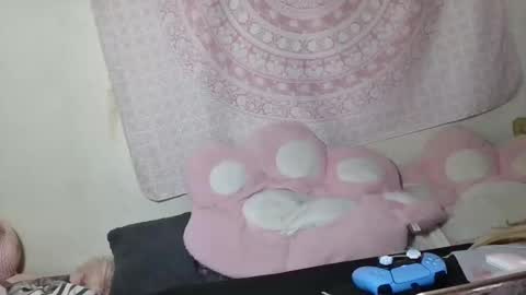 Veronica Lehane online show from 10-21-25, 12:39