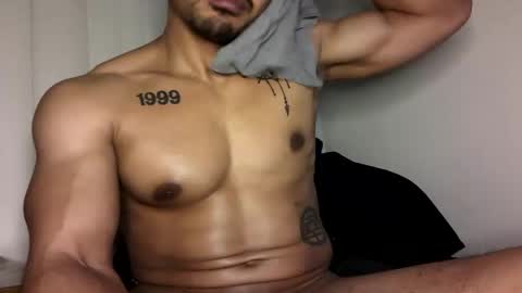 Vegas Love online show from 12-23-25, 09:07