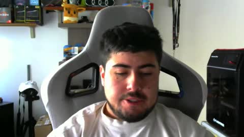 Snapshot of veils24 chatting on 11-07-25, 03:23 Charles online show from 11-07-25, 03:23