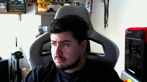 Snapshot of veils24 chatting on 11-12-25, 03:23 Charles online show from 11-12-25, 03:23