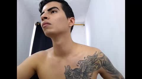 velk_hot1 online show from 12-19-24, 05:08