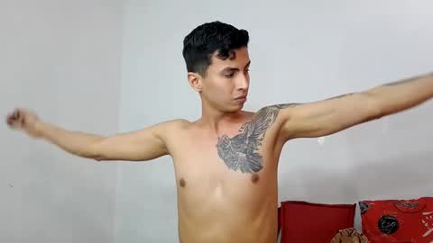 velk_hot1 online show from 03-10-25, 09:18