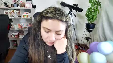 Snapshot of vellarossa chatting on 10-19-25, 04:35 Im VelaI will be Christmas and New Year with my family December 22 to January 13 I will miss you guys. online show from 10-19-25, 04:35