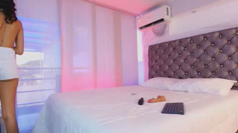 Barbie luna  online show from 03-04-26, 07:20