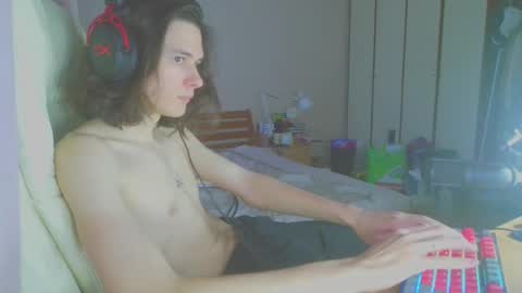 Snapshot of velvet_bunnies chatting on 01-08-25, 11:54 Velvet bunniess online show from 01-08-25, 11:54