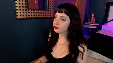 Isabella  online show from 12-20-25, 05:58