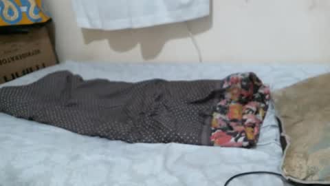 vee online show from 10-18-25, 02:47