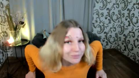 Snapshot of velvet_peach_ chatting on 10-24-25, 02:02 velvet_peach_ online show from 10-24-25, 02:02