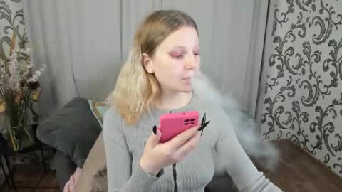 Snapshot of velvet_peach_ chatting on 11-22-25, 10:58 velvet_peach_ online show from 11-22-25, 10:58