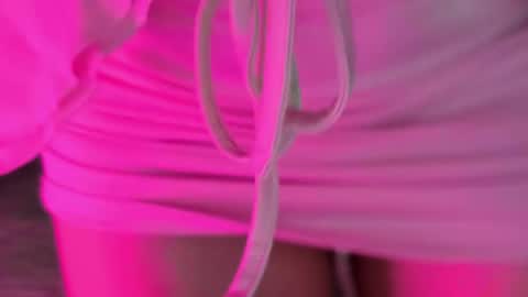 Snapshot of velvet_siren chatting on 01-07-25, 09:14 Violet online show from 01-07-25, 09:14