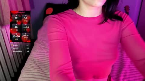 Snapshot of velvet_siren chatting on 03-09-25, 08:31 Violet online show from 03-09-25, 08:31