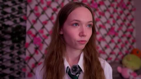 Snapshot of velvet_vice chatting on 10-18-25, 01:08 Polly online show from 10-18-25, 01:08