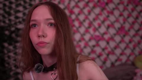 Snapshot of velvet_vice chatting on 10-19-25, 01:17 Polly online show from 10-19-25, 01:17